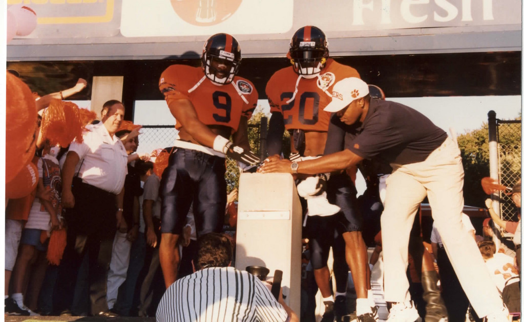 Denver Broncos on X: Canton-bound. Congrats, @BrianDawkins! #PFHOF18   / X