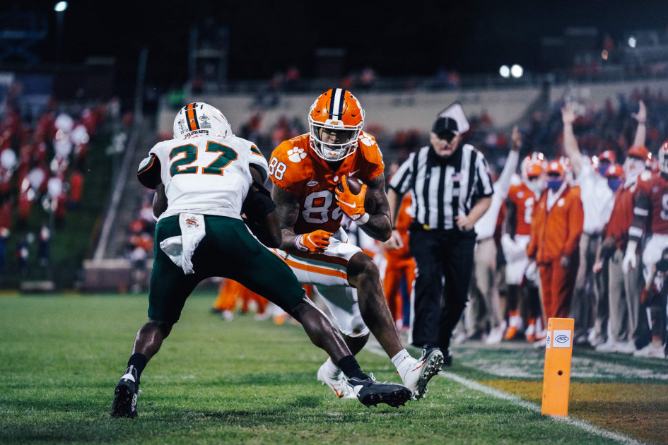 Clemson extends win streak to 16, downs Miami in ACC Baseball Championship  - The Miami Hurricane