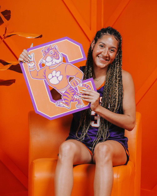 Summah Evans: Former Defensive Player of the Year Signs with Clemson Tigers Women’s Basketball Team