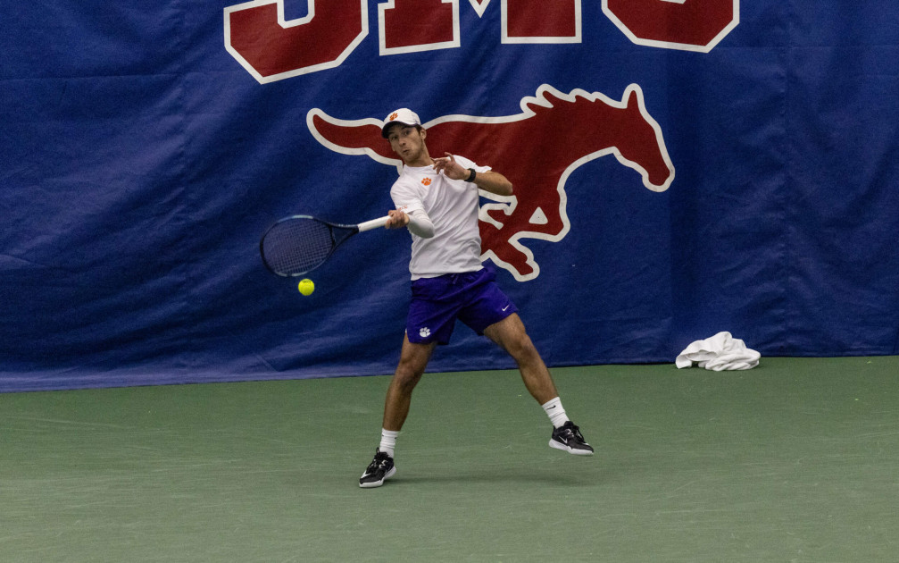 Clemson Falls to Florida in Thrilling 4-3 Battle at ITA Indoors