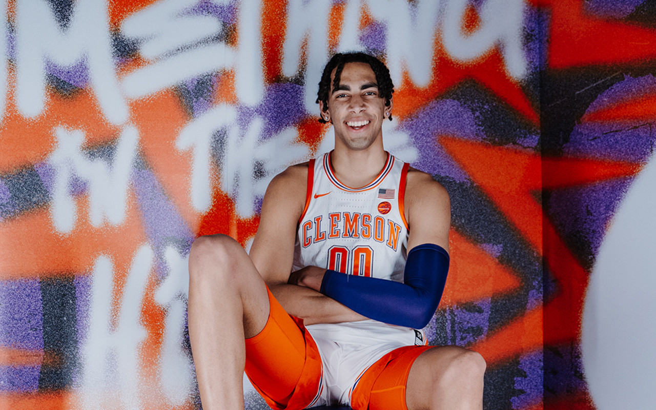 Clemson Basketball Signs Christian Reeves - Clemson University Athletics