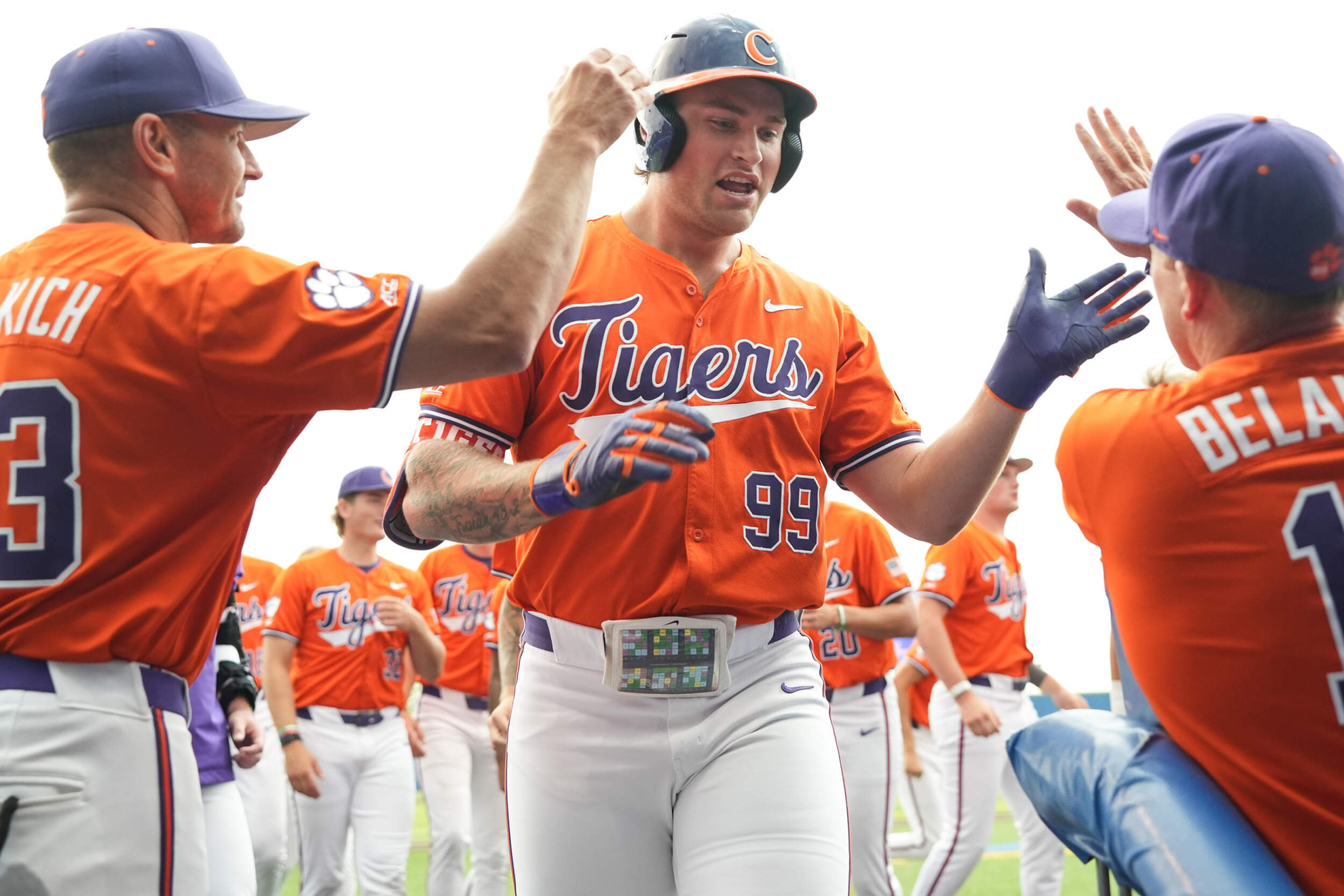 No. 9 Tigers Complete Sweep With 13-6 Win Over Panthers - Clemson