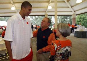 Oliver and Vicky Purnell held their second annual Coaches vs. Cancer fundraising event, Tigerfest 09, on Tuesday, October 6.