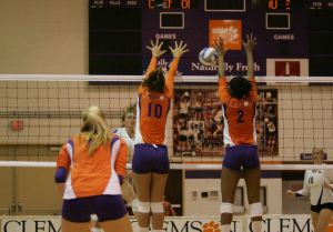 Sandra Adeleye (R) and Brooke Kohler (L)