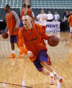practice at greensboro coliseum 030911