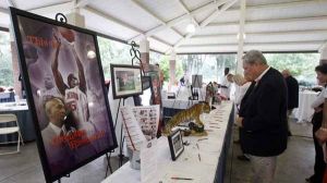 Oliver and Vicky Purnell held their second annual Coaches vs. Cancer fundraising event, Tigerfest 09, on Tuesday, October 6.