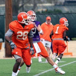 Spring Football Practice: March 10, 2007