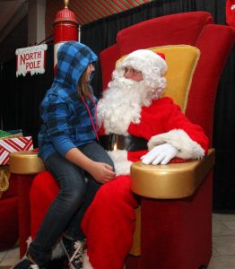 The Clemson men&acirc;?<sup>TM</sup>s and women&acirc;?<sup>TM</sup>s basketball teams hosted area children at the Tiger Wonderland charity event on Thursday, December 15 at Littlejohn Coliseum.