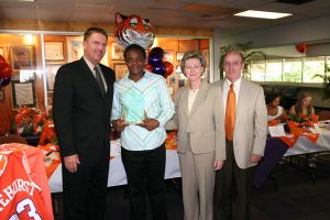 dlesha lloyd best free throw percentage wbb banquet