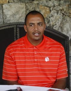 tony elliott media golf outing 071911