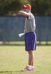 Assistant Coach Jeff Scott practice 081011