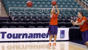 practice at greensboro coliseum 030211