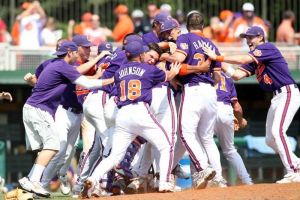team postgame celebrate