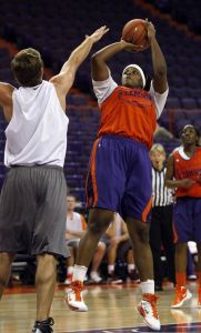Shaniqua Pauldo takes a jumper at the Orange and White scrimmage.