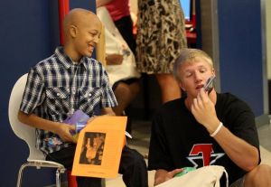 Tanner's Totes visits Children's Healthcare of Atlanta 081011