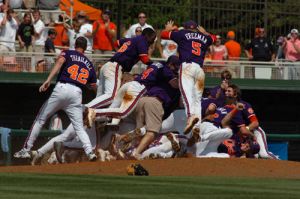 NCAA Super Regional vs. Alabama 6/14/2010