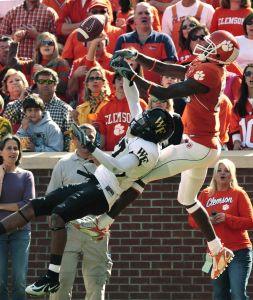 Aaron Kelly tries to make a catch in the end zone but Wake Forest defender Brandon Ghee breaks up the pass. (AP Photo/Patrick Collard)