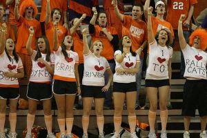 students cheer i heart tshirts