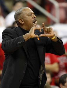 Head Coach Oliver Purnell