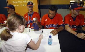 Following Friday's practice, the Tigers attended an autograph session at Rosenblatt Stadium.