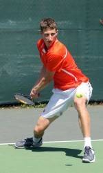DiFazio Advances to the Second Round of the Highland Park Classic Pro Circuit Futures Tournament