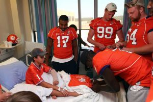 Clemson Football Visits Local Children's Hospital