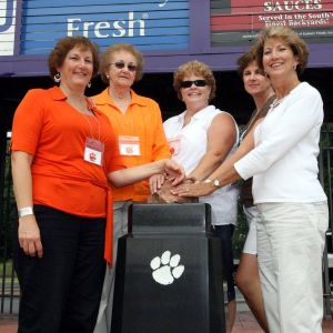 2007 Tommy Bowden Ladies Football Clinic. Photos courtesy of Mark Crammer and The Orange & White