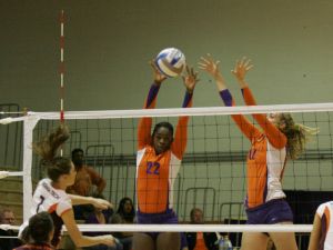 Mo Simmons (L) and Alexa Rand (R)