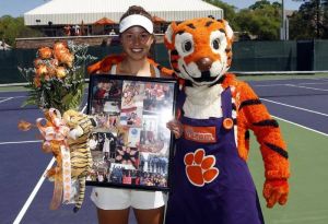 Senior Laurianne Henry