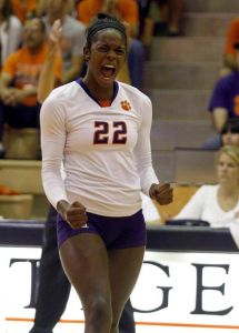 Mo Simmons celebrate