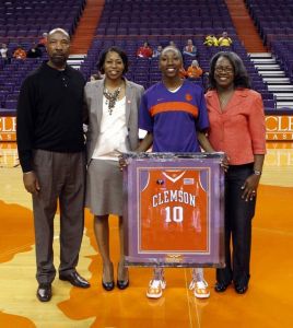 Senior Kirstyn Wright