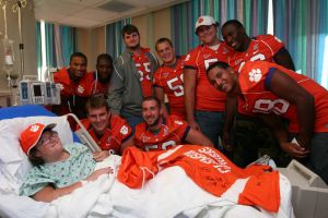 Clemson Football Visits Local Children's Hospital