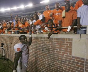 davis_and_crowd_091606