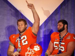 landon walker sings and dalton freeman bowl luncheon 010212
