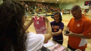 dig pink t-shirt sales