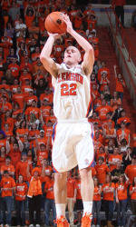 Oglesby to Leave Clemson to Pursue Professional Basketball Career