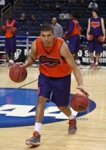 ncaa tournament pregame practice 031810