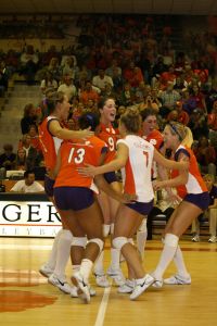 huddle celebration after point