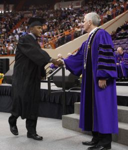 Xavier Brewer, Football