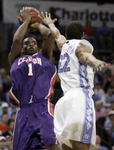 K.C. Rivers shoots over North Carolina's Wayne Ellington. (AP Photo/Steve Helber)