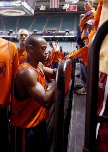 practice at greensboro coliseum 030911