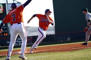 Photo by Mark Crammer