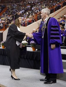 Elizabeth Savage - Swimming & Diving