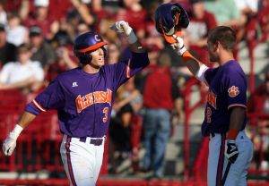 Brad Felder celebrate home run