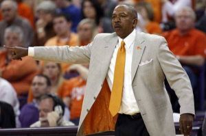 Head Coach Oliver Purnell