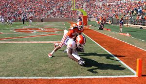 Darius Robinson and DeAndre Hopkins