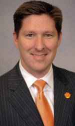 Clemson Agrees to Contract Extension with Brad Brownell