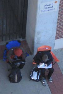 students camp out for gator bowl tickets 120808