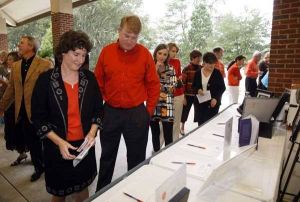 Oliver and Vicky Purnell held their second annual Coaches vs. Cancer fundraising event, Tigerfest 09, on Tuesday, October 6.