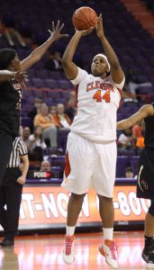 Shaniqua Pauldo (44)